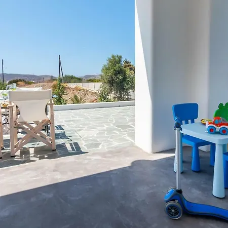 Vakantiehuis Milian Adamantas (Milos)